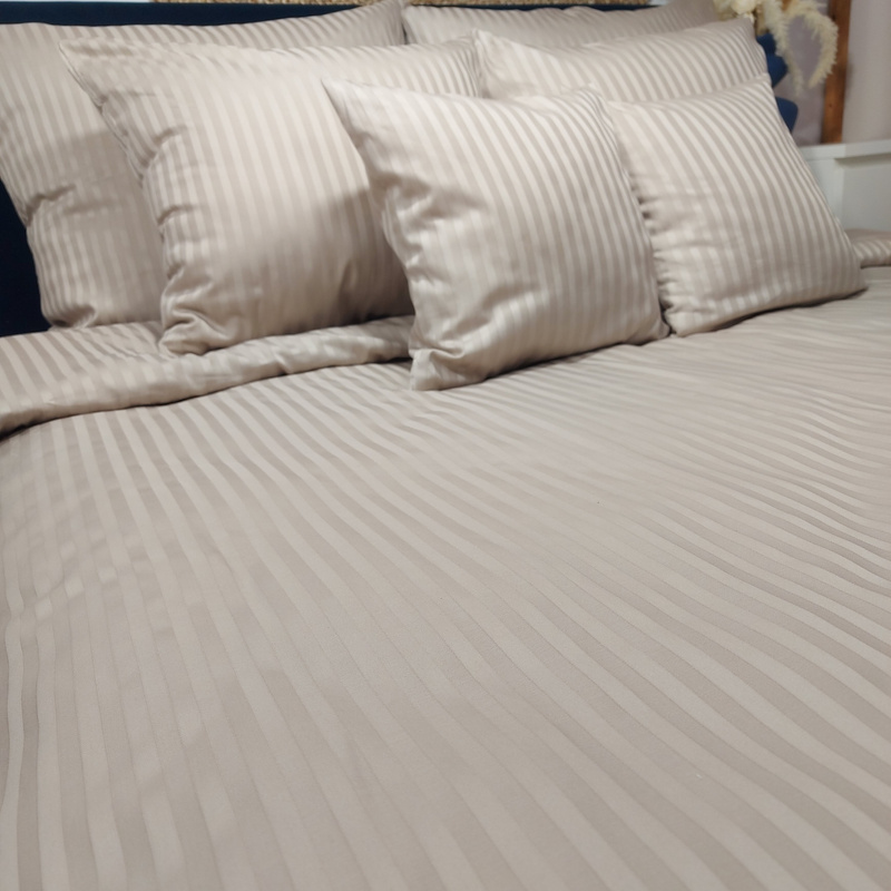 Pościel hotelowa Adamaszkowa Beżowa 180x200 na suwak