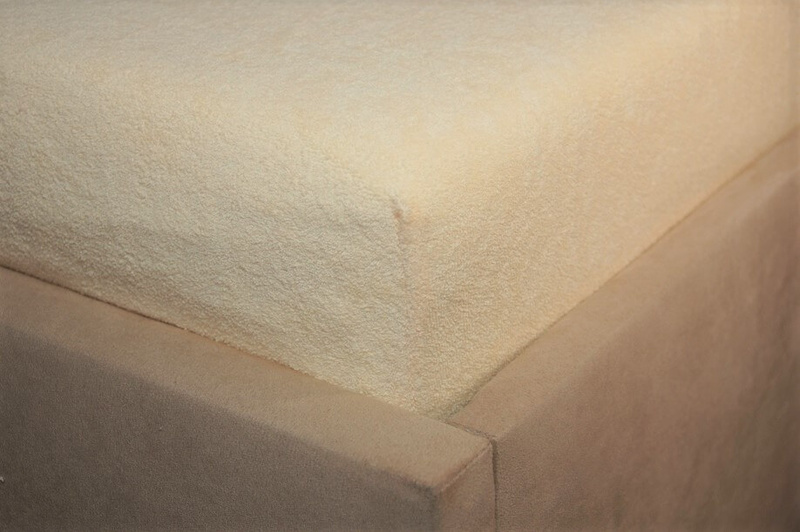 Prześcieradło frotte z gumką jasno morelowe 120x200